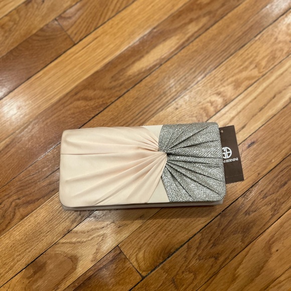 Giani Bernini Cream and Silver Clutch - Picture 2 of 8